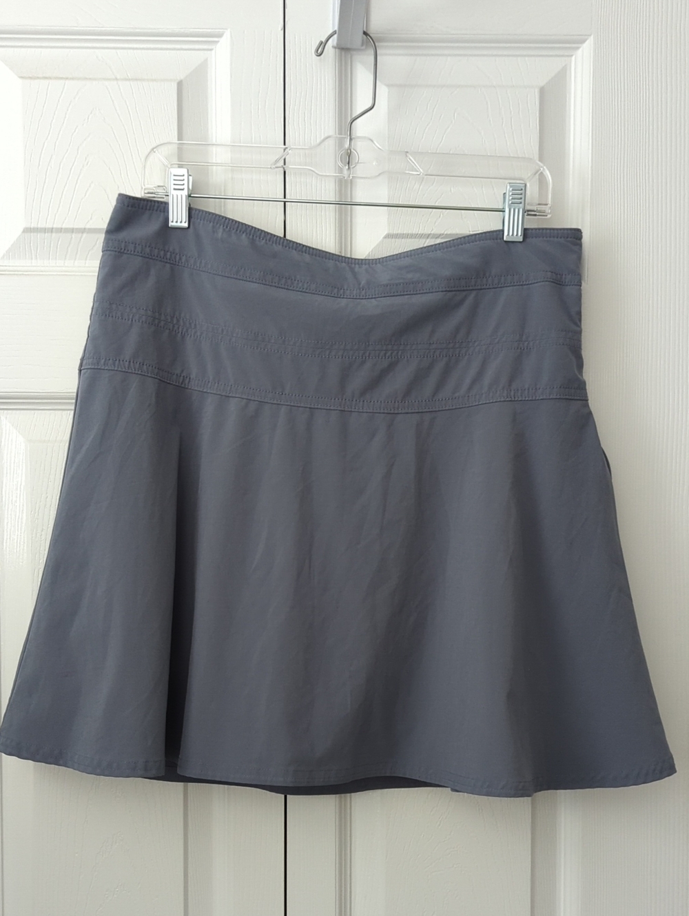 ADORABLE! ~ATHLETA~ BLUE/GREY EVERYDAY SKORT-12